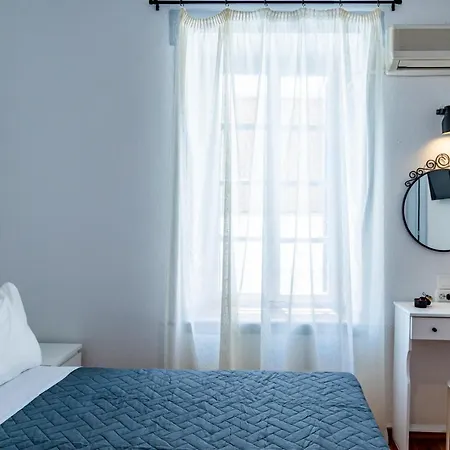 Traditional House Affittacamere Città di Skopelos