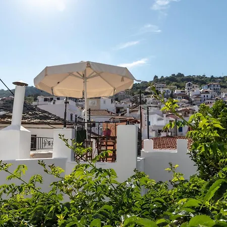 Traditional House Affittacamere 3*