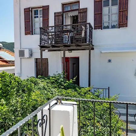 Traditional House בית הארחה